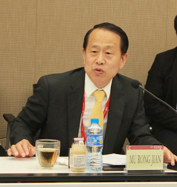 慕镕鍵：把關(guān)愛橫向到邊，豎向到底