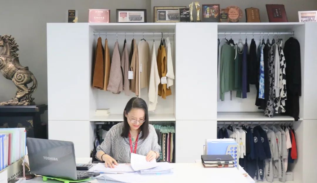 表彰！聯(lián)橋集團劉秀芬榮獲“全國紡織工業(yè)勞動模范”稱號