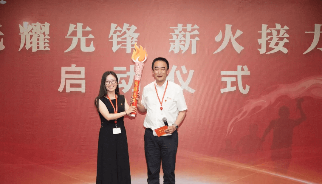 光耀先鋒  薪火接力 傳遞先鋒精神，踐行黨員使命，開拓全新事業(yè)   董文忠—劉玉珍(圖1)